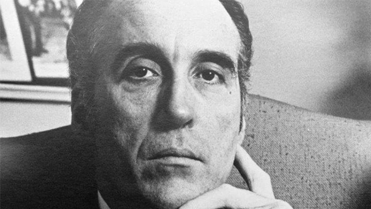 تصویر زمینه دانلود فیلم The Life and Deaths of Christopher Lee 2024