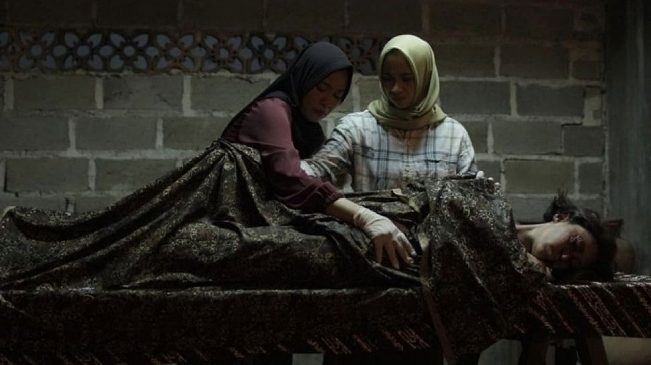 تصویر زمینه دانلود فیلم The Corpse Washer 2024