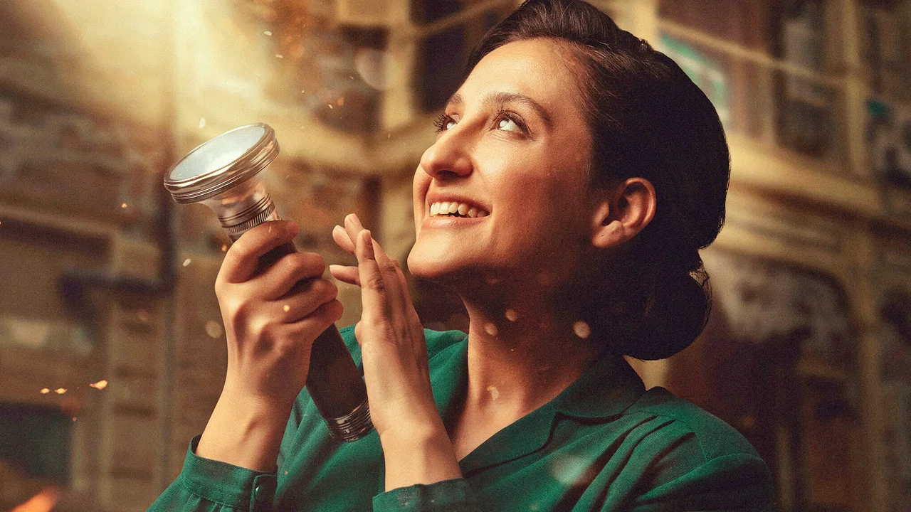 تصویر زمینه تا حالا کرم شب تاب دیدی؟