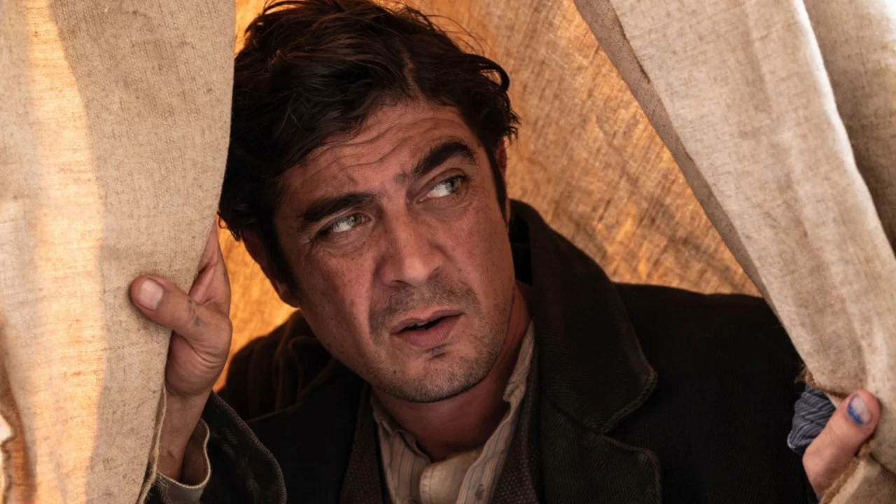 تصویر زمینه مودی سه روز بر بال جنون