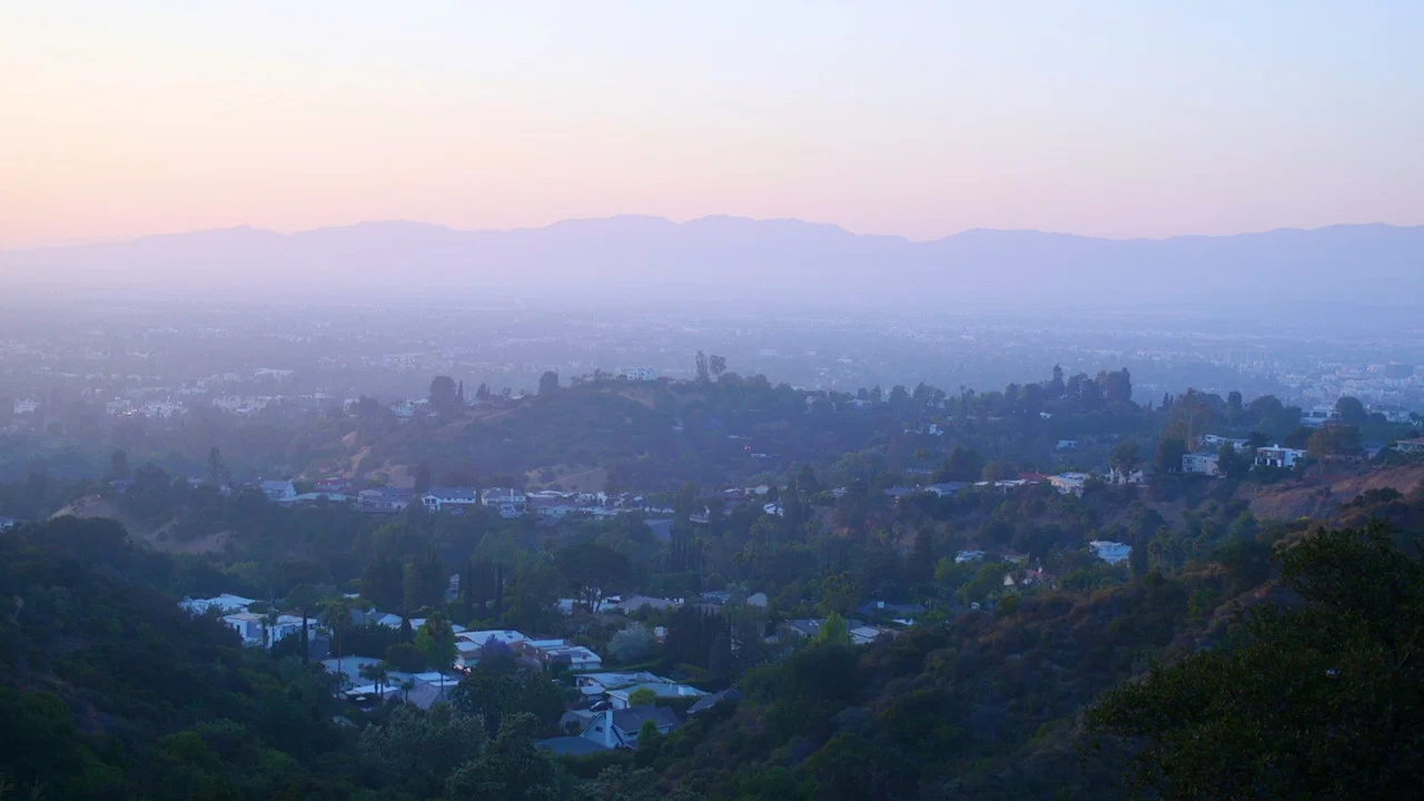 تصویر زمینه دانلود فیلم California Schemin’ 2025