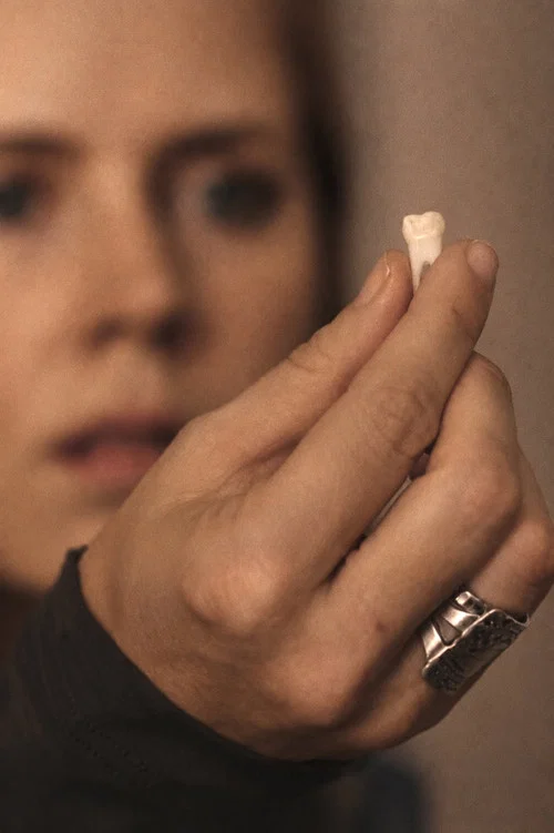 پوستر Sharp Objects